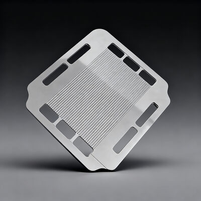 Un buon prezzo. Titanium Etching Service For Custom 0.6mm Thickness Micro Flow Channel Metallic Bipolar Plate in linea