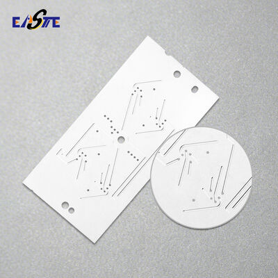 Piastre di campo di flusso dell'elettrolizzatore tramite lavorazione chimica di incisione