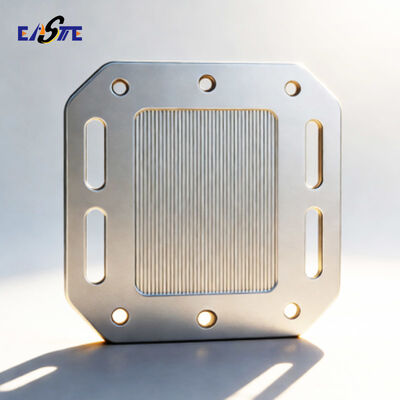 Griglie per altoparlanti e reticolazioni di ventilazione per autoveicoli su misura dal prototipo veloce agli ordini di produzione